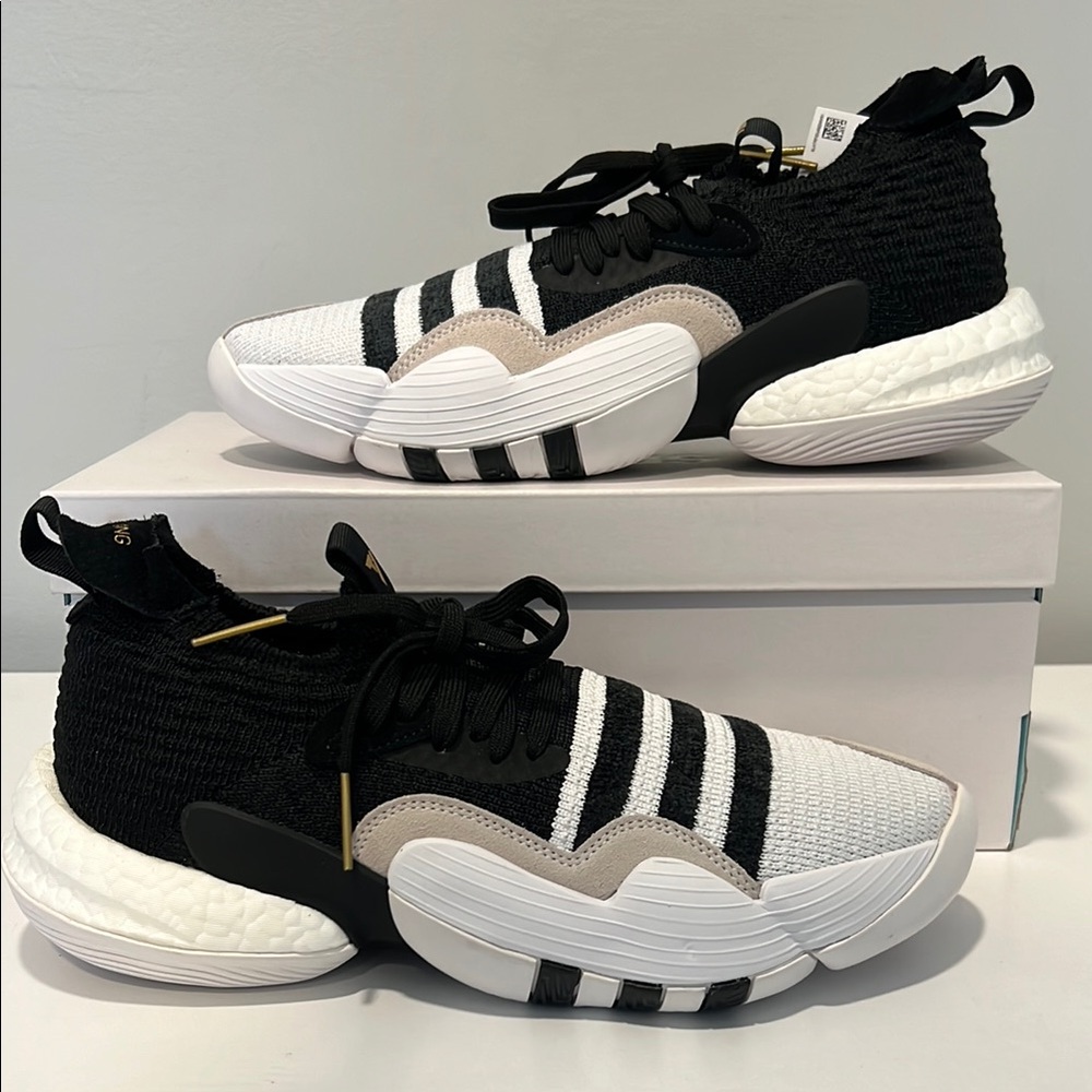 Adidas Trae Young 2.0